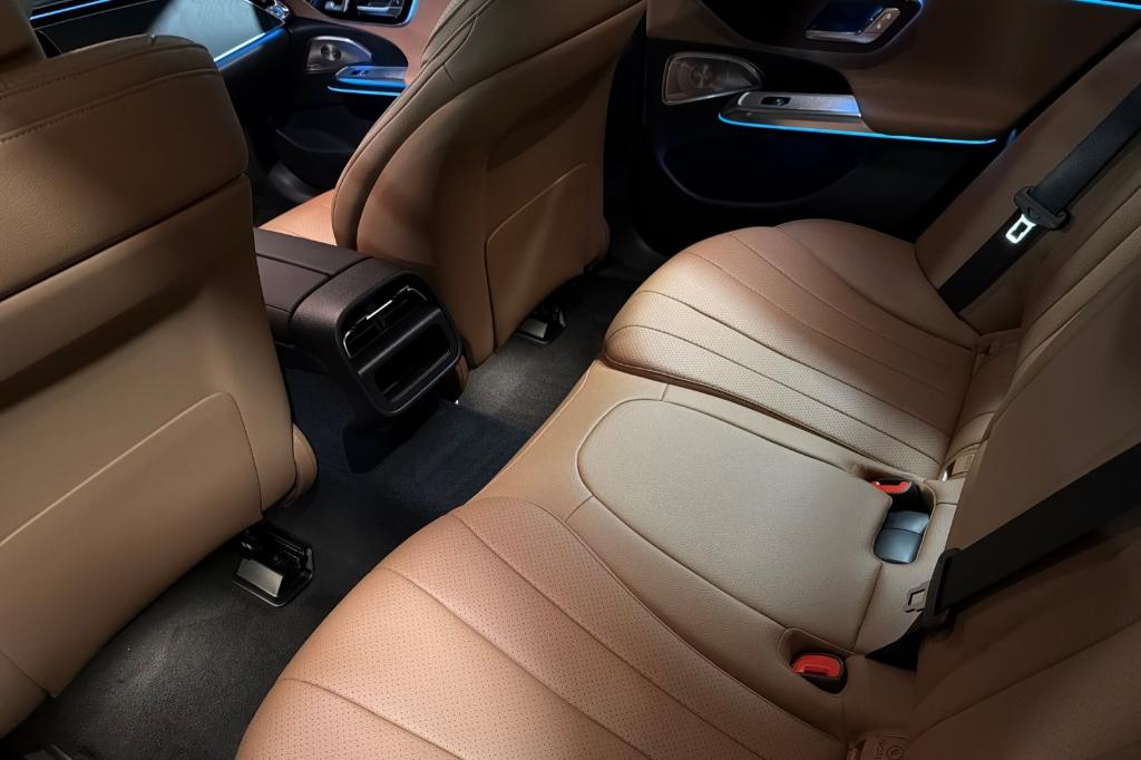 2026 Mercedes-BENZ E-CLASS 缩略图 11