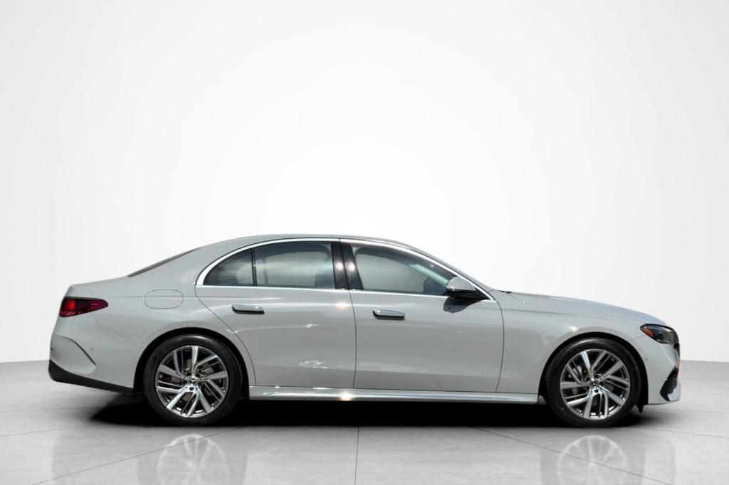 2026 Mercedes-BENZ E-CLASS photo 6