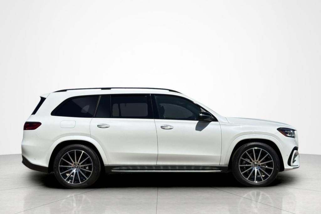 2025 Mercedes-BENZ GLS — фото 6