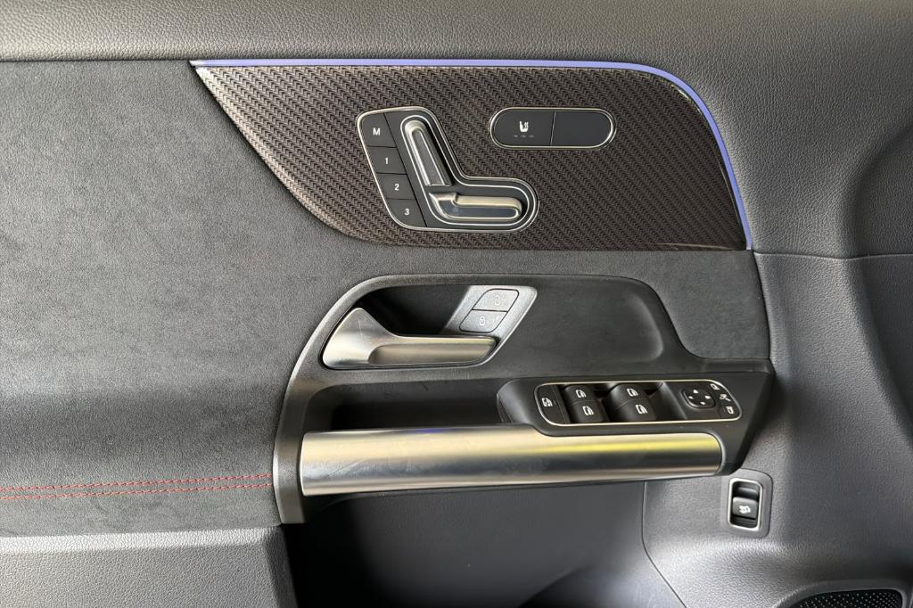 صورة 9 لـ 2026 Mercedes-BENZ GLA