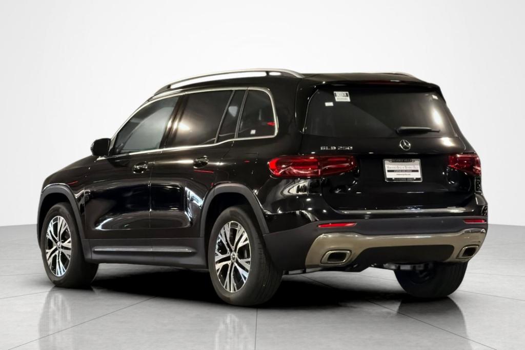 2025 Mercedes-BENZ GLB 照片 3