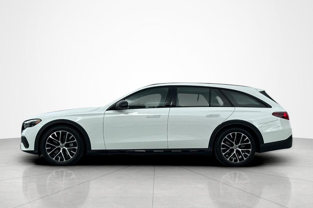 2026 Mercedes-BENZ E-CLASS 照片 2