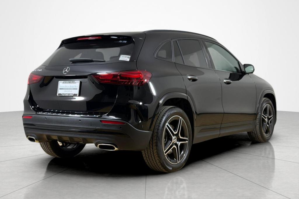 2026 Mercedes-BENZ GLA photo 5