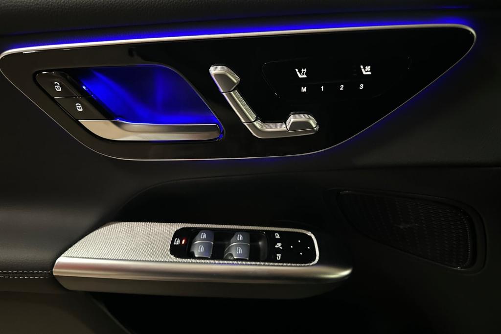 MERCEDES-BENZ GLC - 10