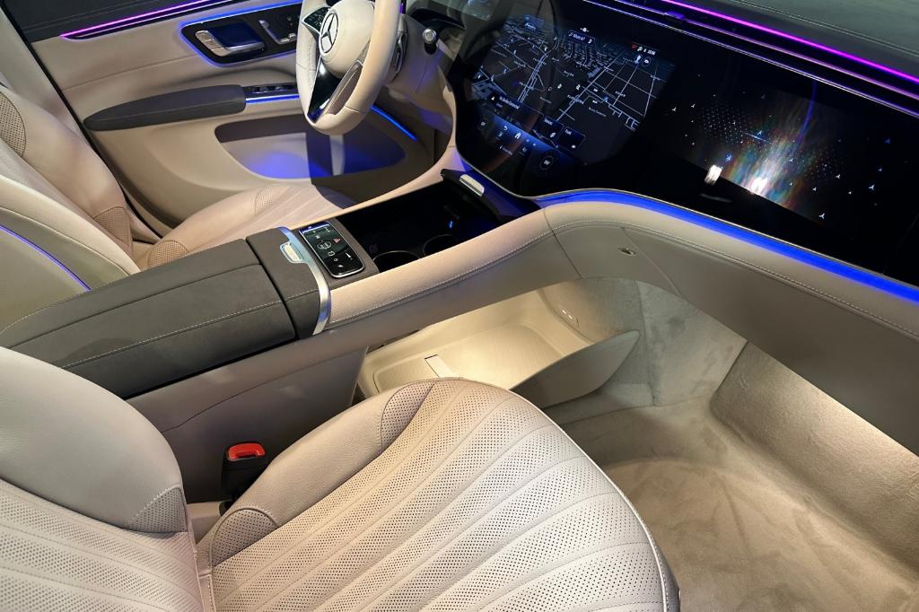 2026 Mercedes-BENZ EQS 缩略图 16