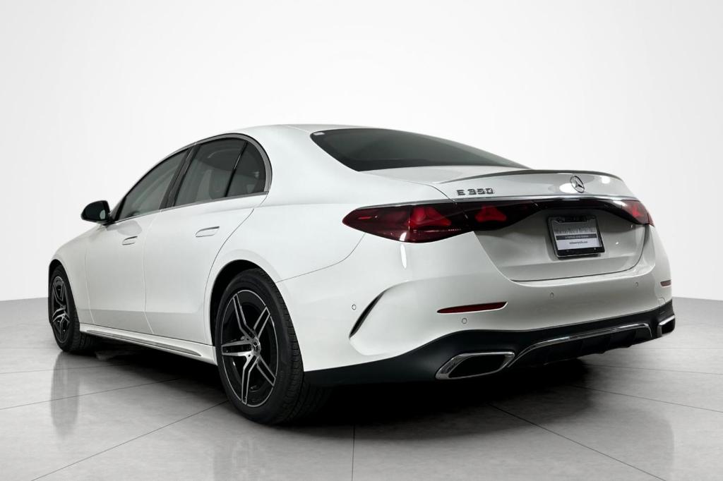 MERCEDES-BENZ E-CLASS - 3