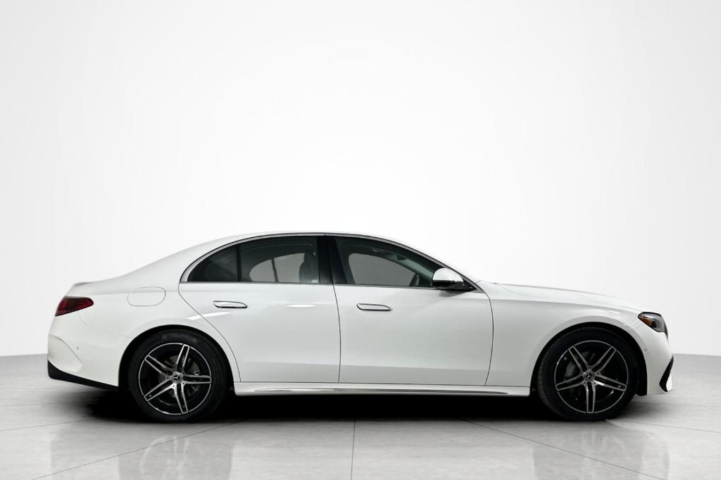 MERCEDES-BENZ E-CLASS - 6