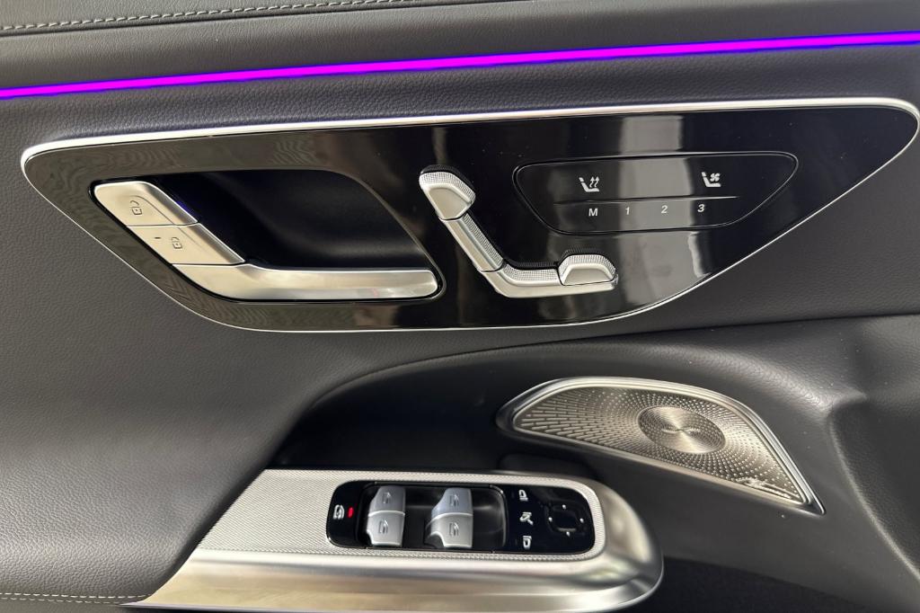 MERCEDES-BENZ E-CLASS - 10