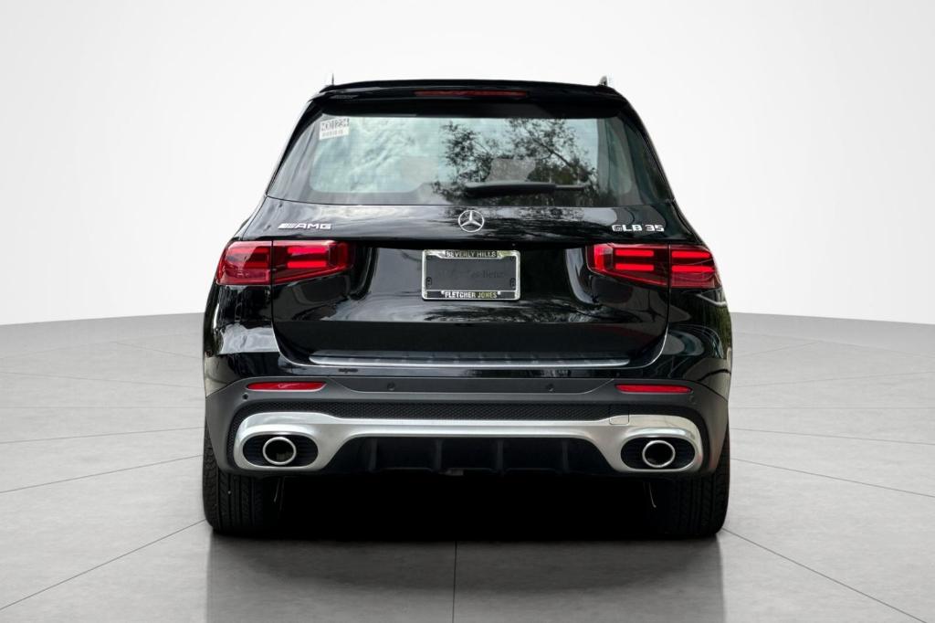 2026 Mercedes-BENZ AMG GLB 35 BASE — фото 4