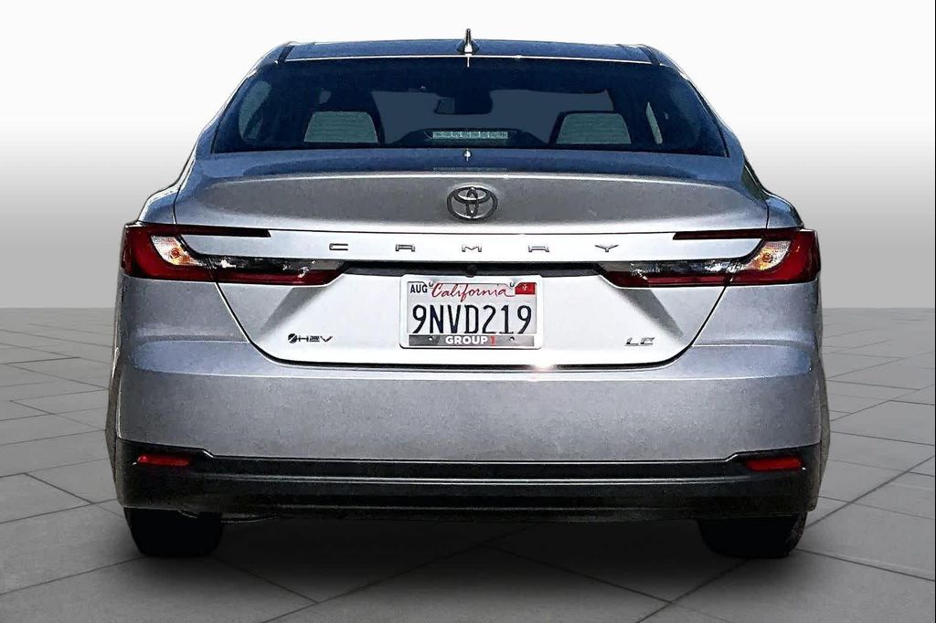 TOYOTA CAMRY - 4