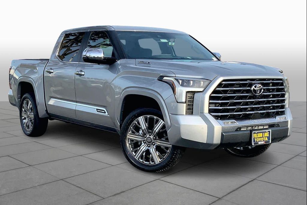 TOYOTA TUNDRA - 2