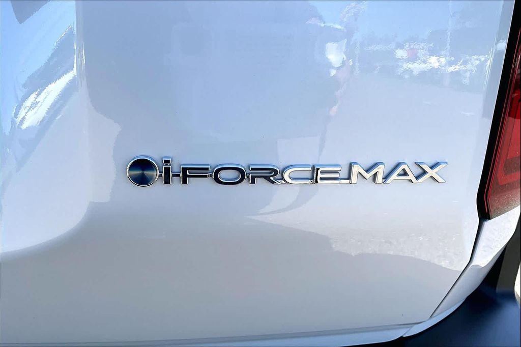 TOYOTA LAND CRUISER - 9