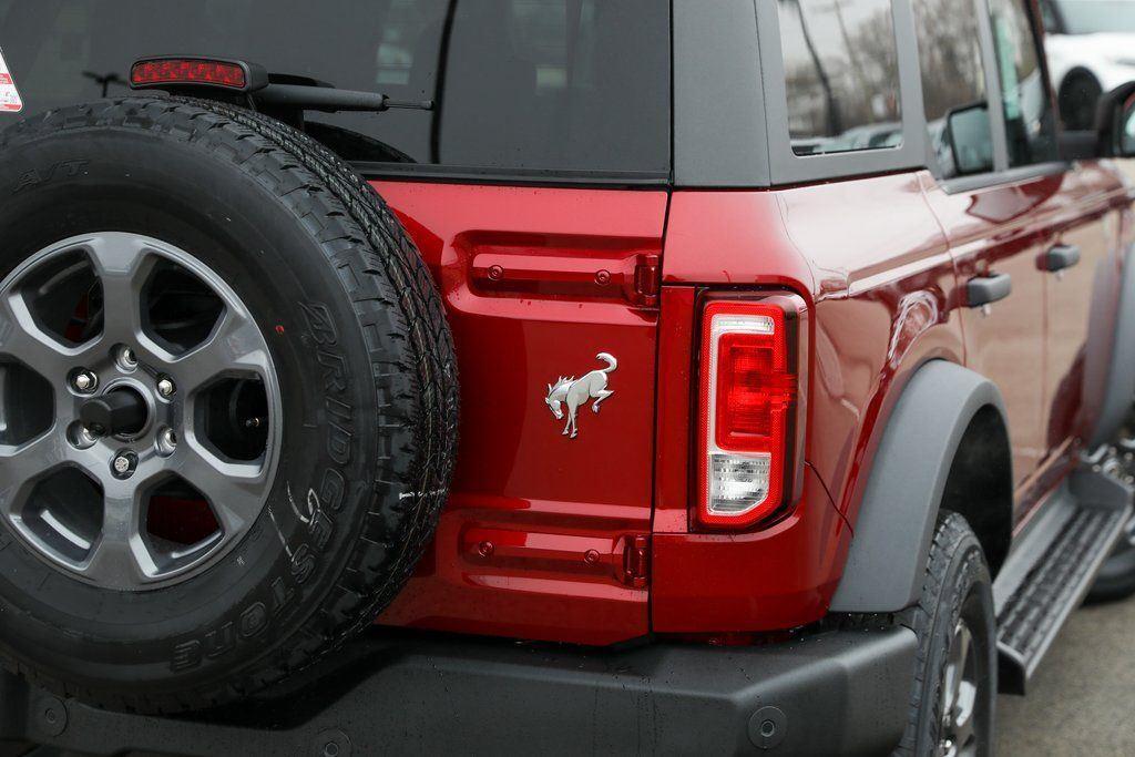 FORD BRONCO - 10