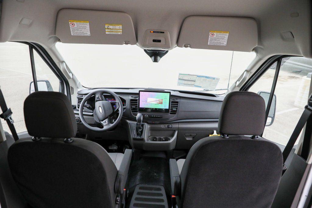 صورة مصغرة 11 لـ 2026 FORD TRANSIT-250 148 WB MEDIUM ROOF CARGO