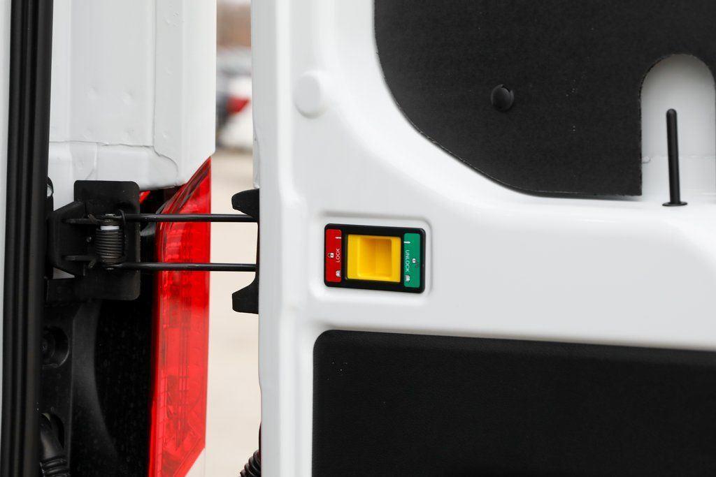 صورة مصغرة 18 لـ 2026 FORD TRANSIT-250 148 WB MEDIUM ROOF CARGO