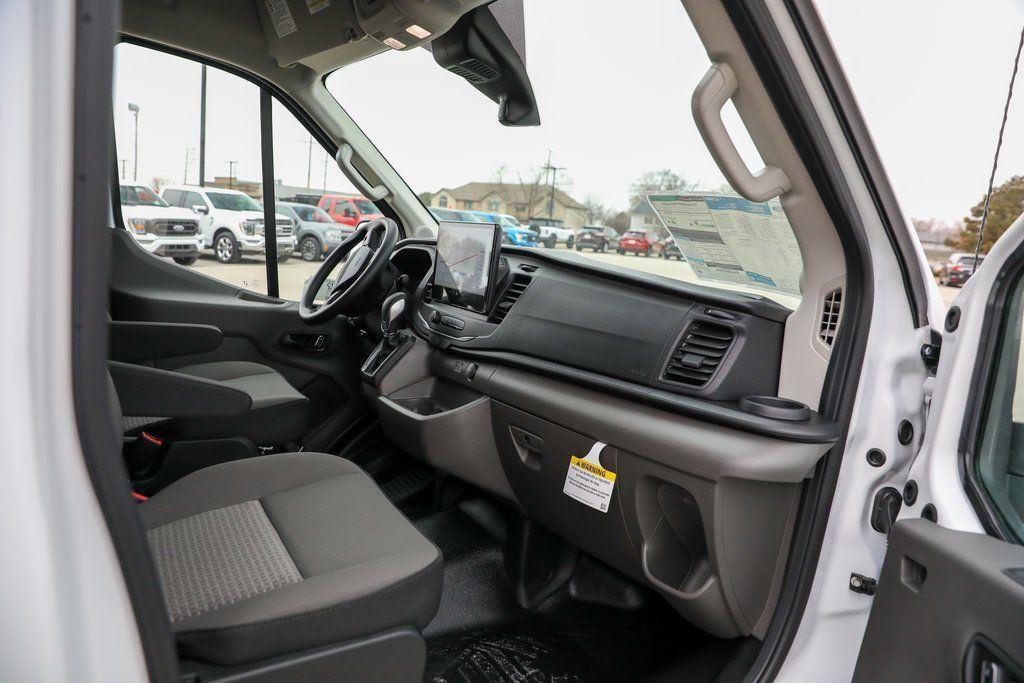 صورة مصغرة 27 لـ 2026 FORD TRANSIT-250 148 WB MEDIUM ROOF CARGO