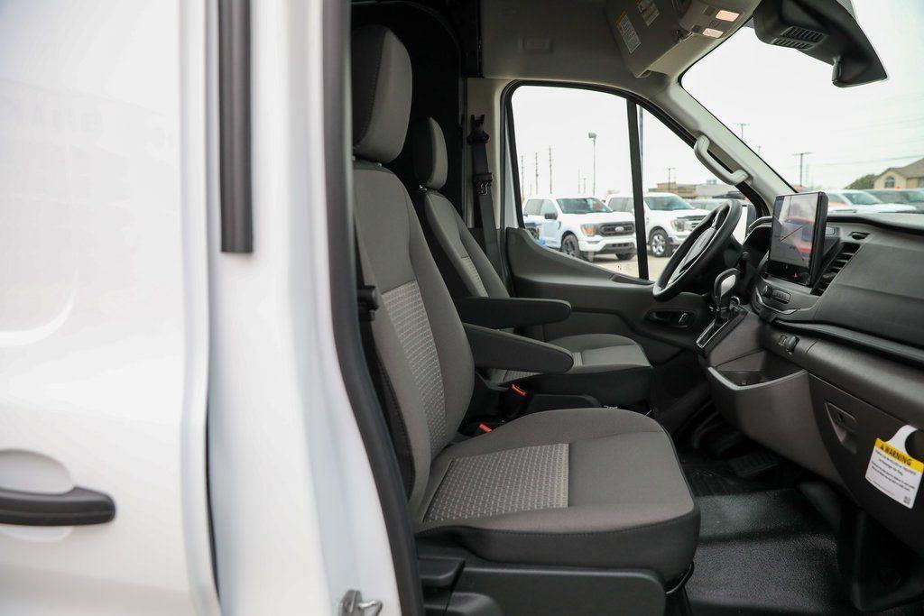 صورة مصغرة 26 لـ 2026 FORD TRANSIT-250 148 WB MEDIUM ROOF CARGO