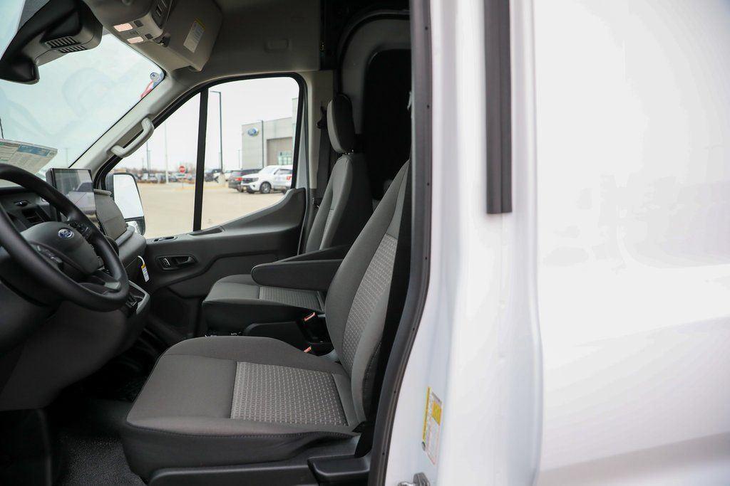 صورة مصغرة 24 لـ 2026 FORD TRANSIT-250 148 WB MEDIUM ROOF CARGO