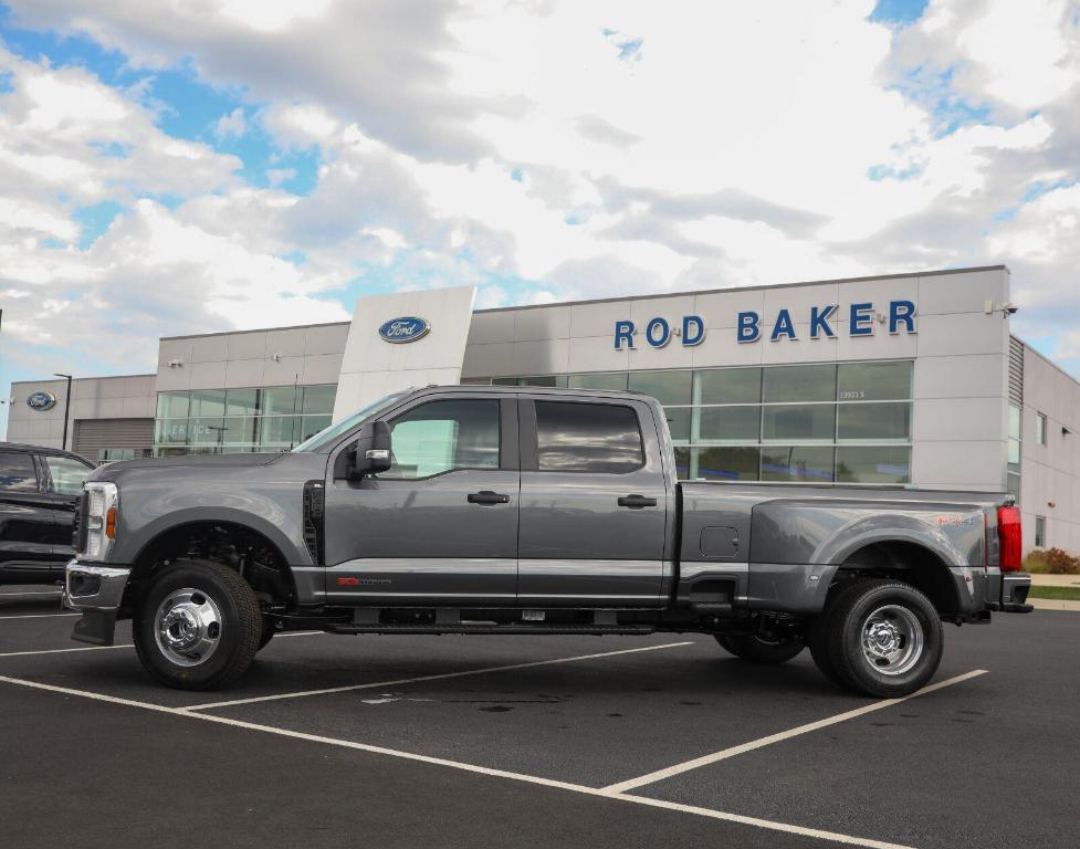 New 2027 Ford F-350 XL