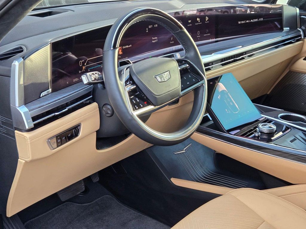 2026 Cadillac ESCALADE IQ PREMIUM LUXURY — фото 10