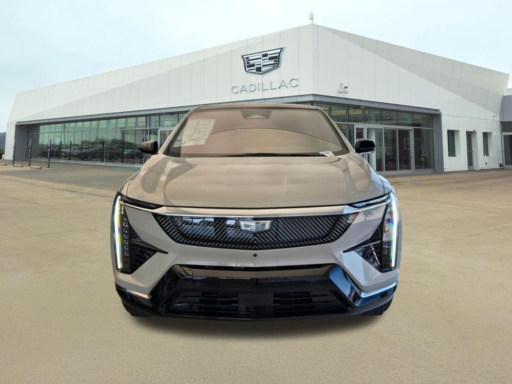 2027 Cadillac OPTIQ LUXURY 照片 2