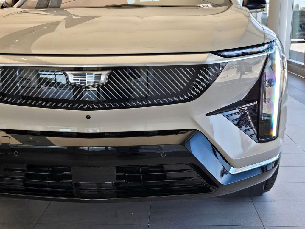 2027 Cadillac OPTIQ LUXURY 照片 5