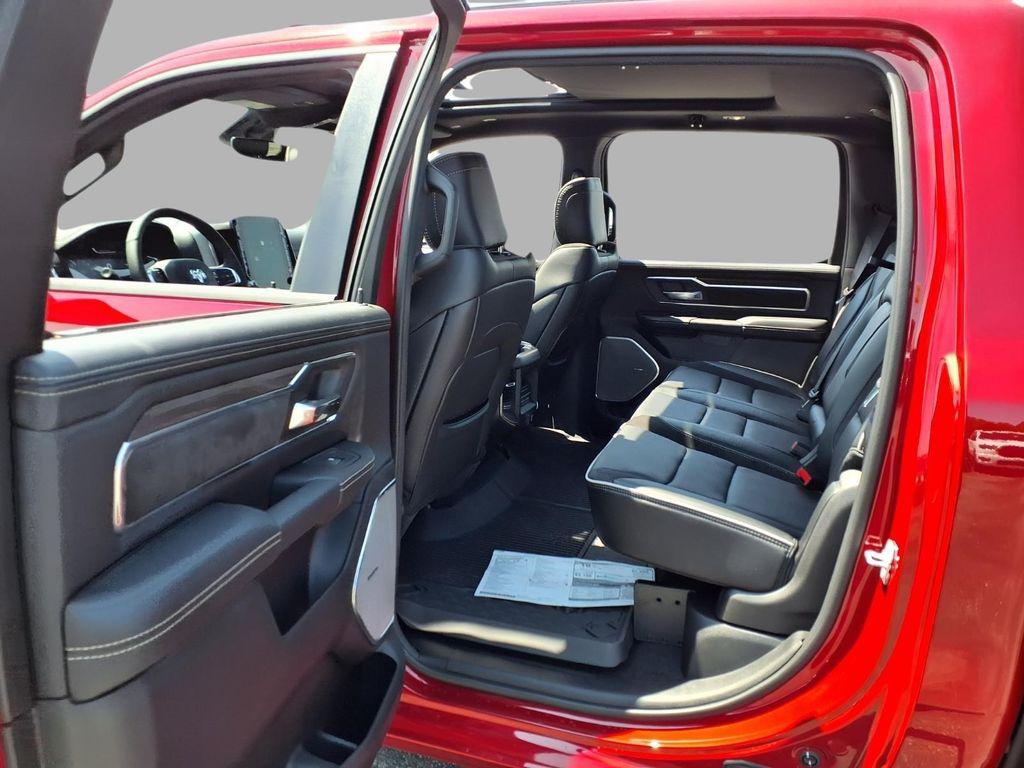 صورة مصغرة 23 لـ 2026 RAM 1500 LARAMIE