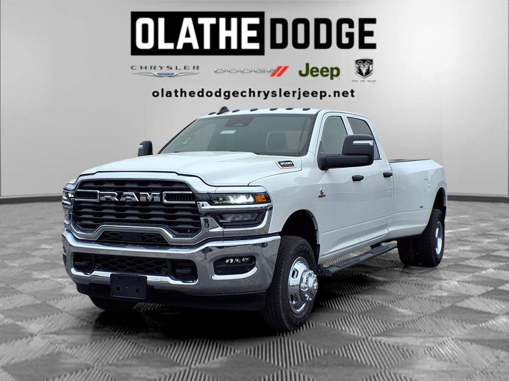 New 2026 RAM 3500 Tradesman Crew Cab 4x4 8' Box