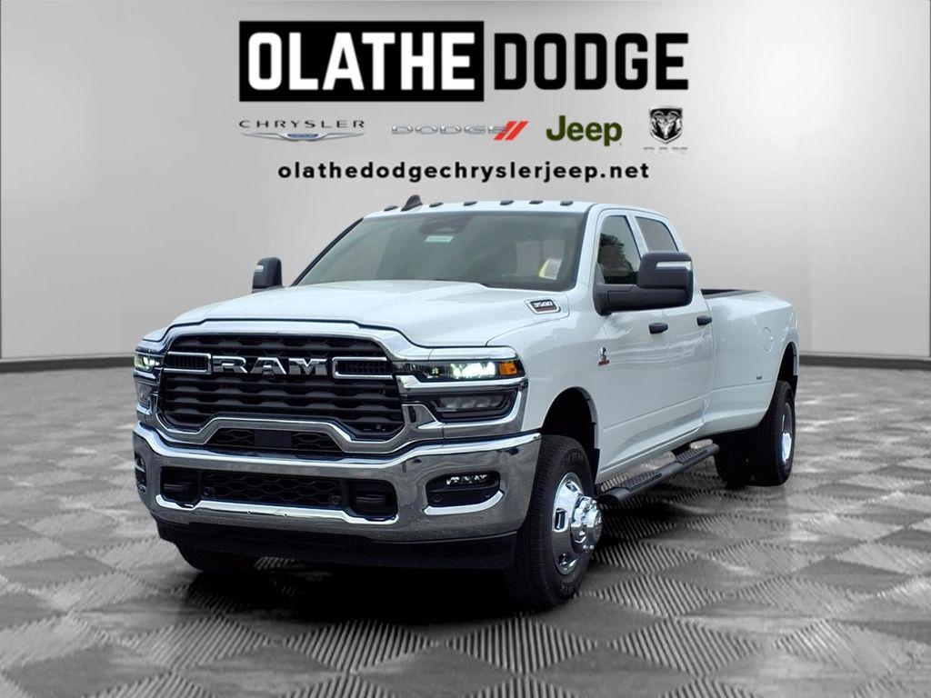 New 2026 RAM 3500 Tradesman Crew Cab 4x4 8' Box