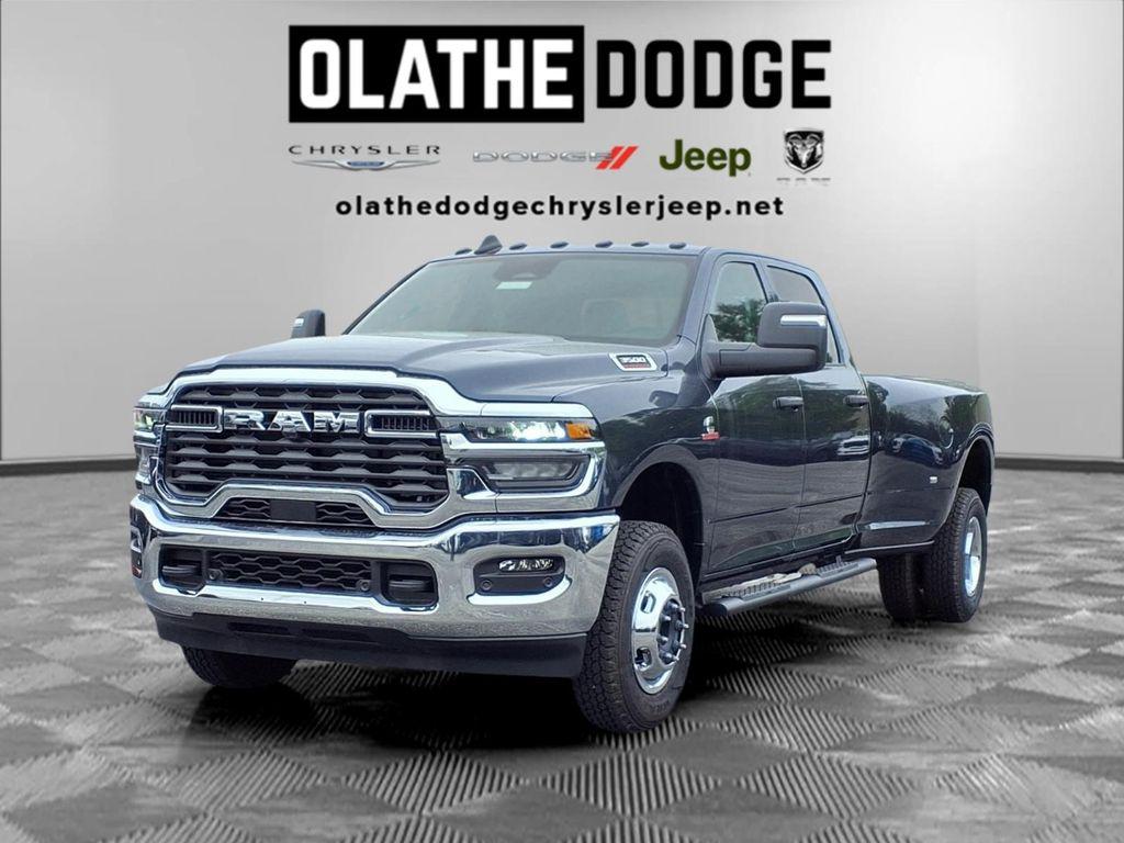 New 2026 RAM 3500 Tradesman Crew Cab 4x4 8' Box