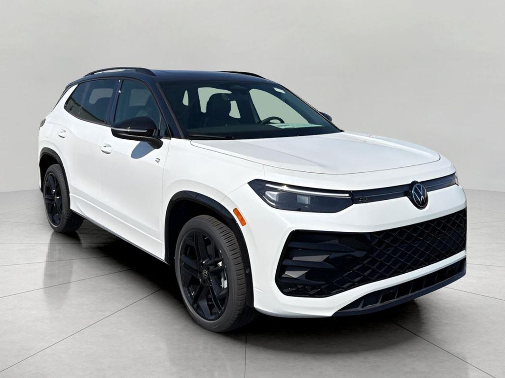 New 2026 Volkswagen Tiguan 2.0T SE R-Line Black 4MOTION