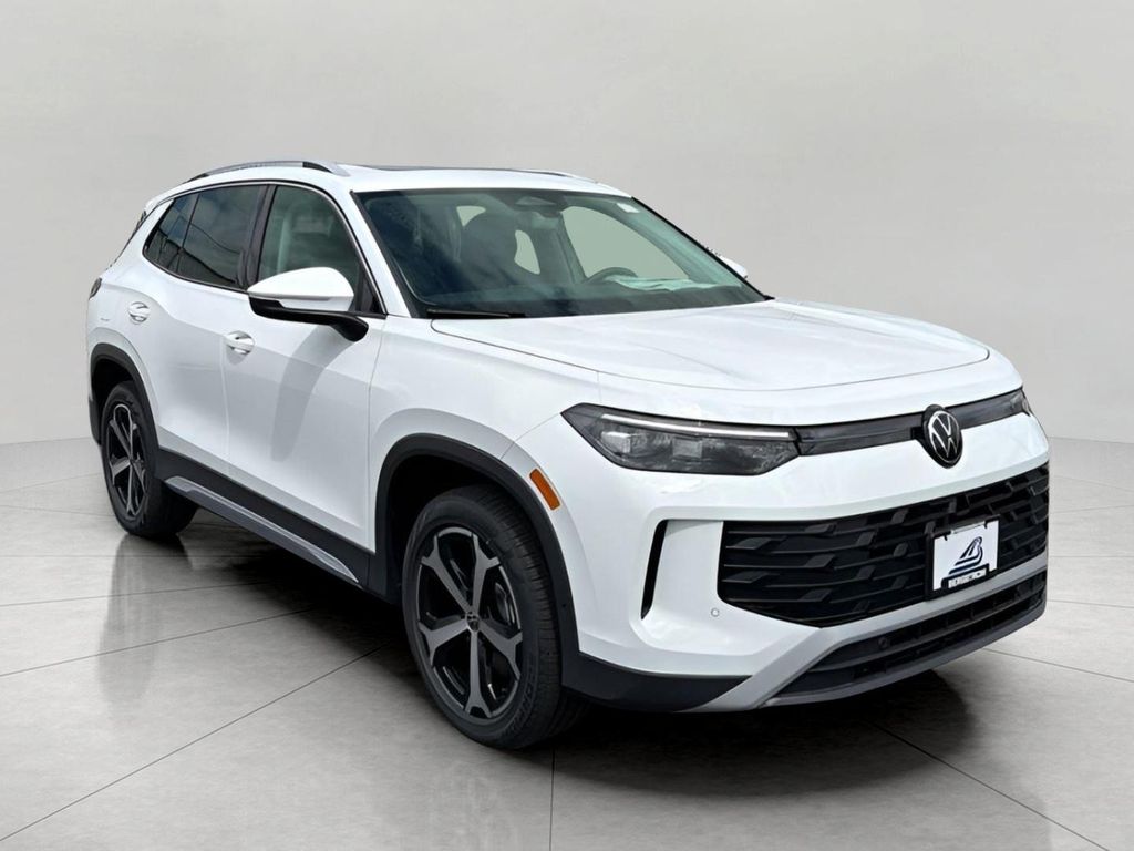 New 2026 Volkswagen Tiguan 2.0T SE