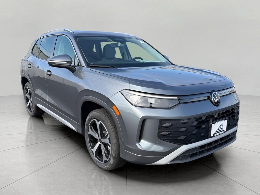 New 2026 Volkswagen Tiguan 2.0T SE 4MOTION