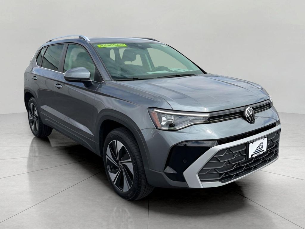 New 2025 Volkswagen Taos 1.5T SE
