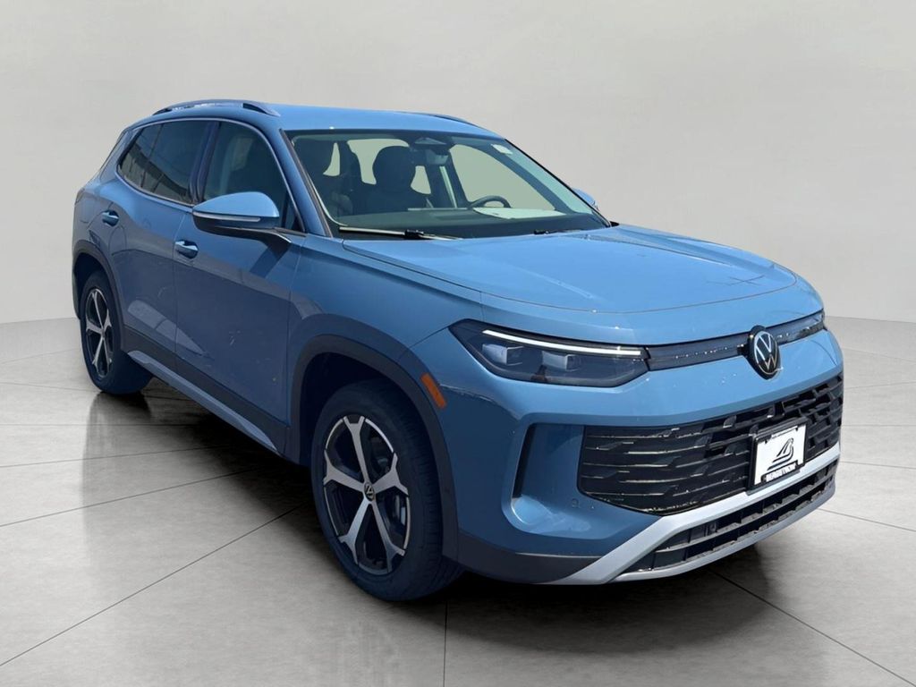 New 2026 Volkswagen Tiguan 2.0T SE