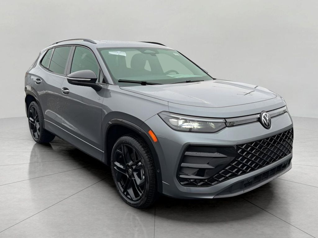New 2026 Volkswagen Tiguan 2.0T SE R-Line Black 4MOTION