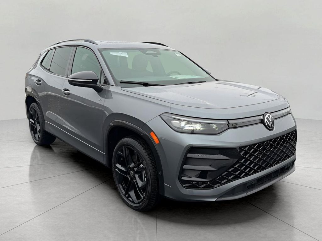 New 2026 Volkswagen Tiguan 2.0T SE R-Line Black 4MOTION