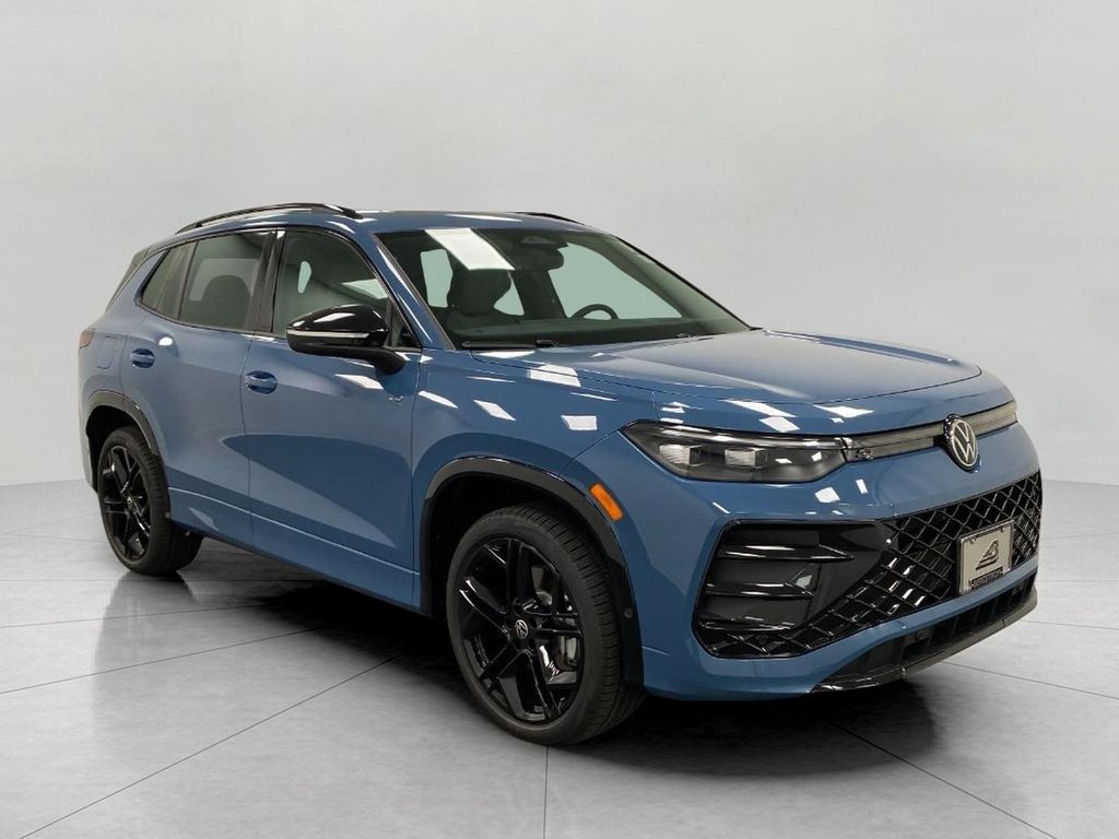 New 2026 Volkswagen Tiguan 2.0T SE R-Line Black 4MOTION
