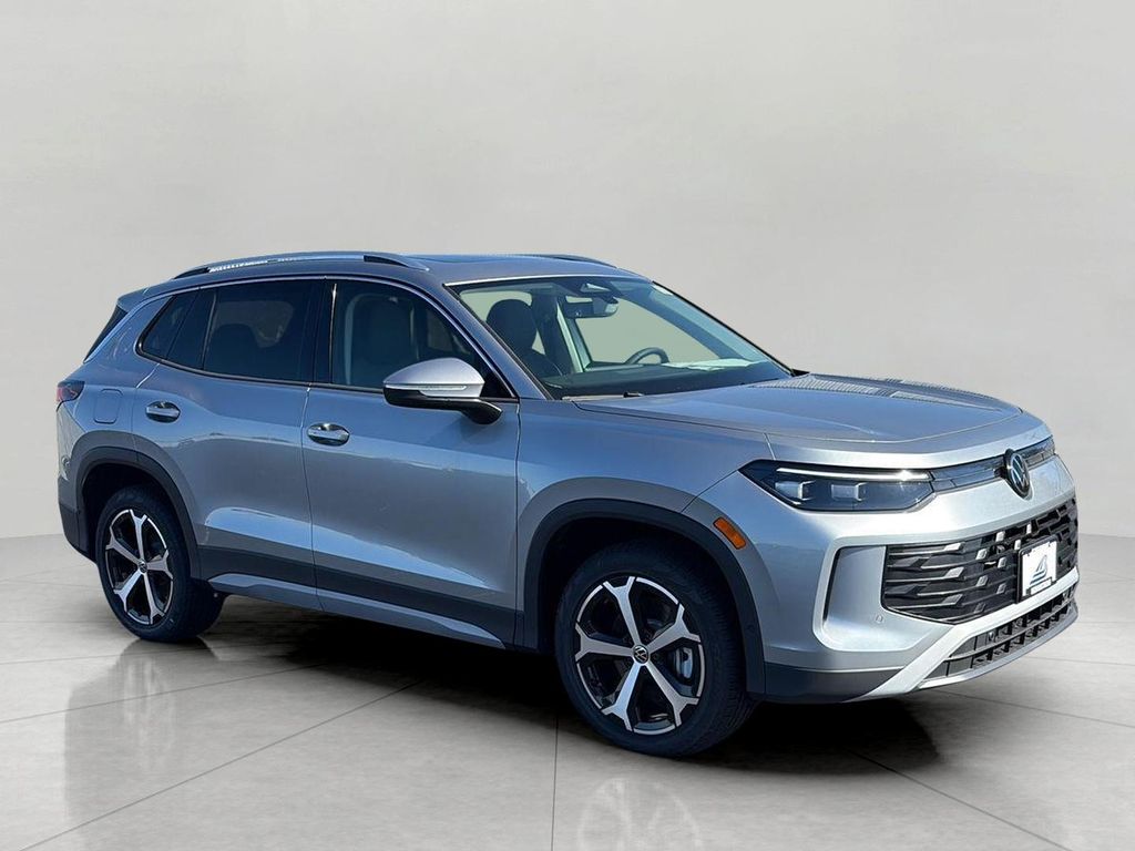 New 2026 Volkswagen Tiguan 2.0T SE