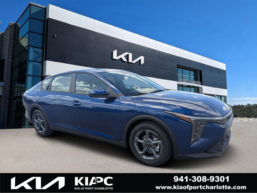 New 2026 Kia K4 LXS