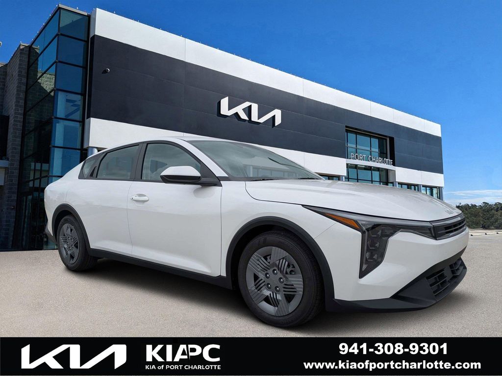 New 2026 Kia K4 LX
