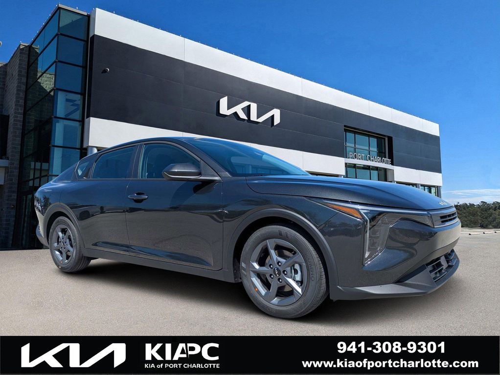 New 2026 Kia K4 LXS