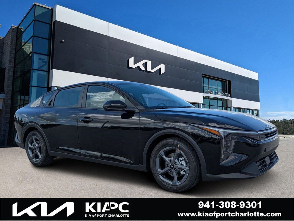 New 2026 Kia K4 LXS