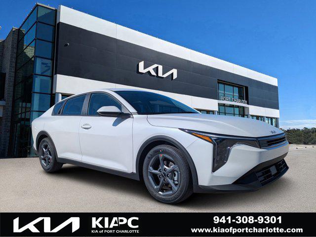New 2025 Kia K4 LXS
