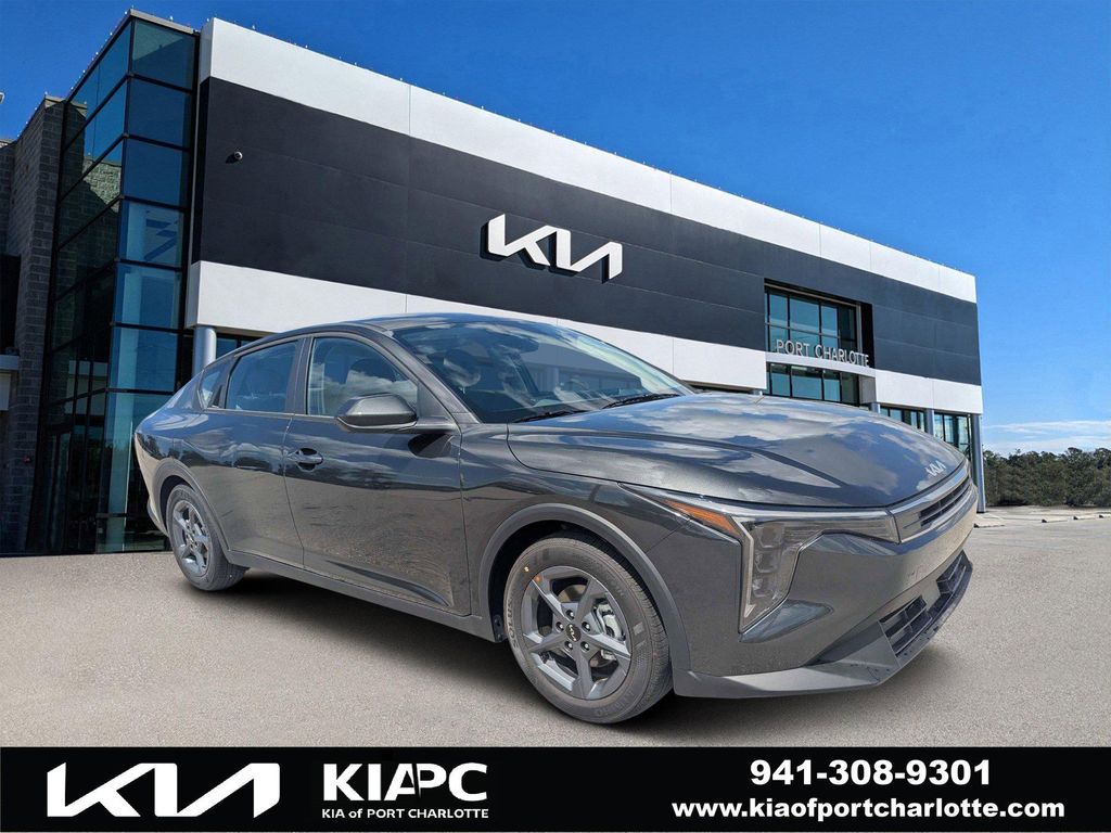 New 2026 Kia K4 LXS
