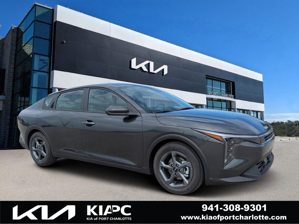 New 2026 Kia K4 LXS