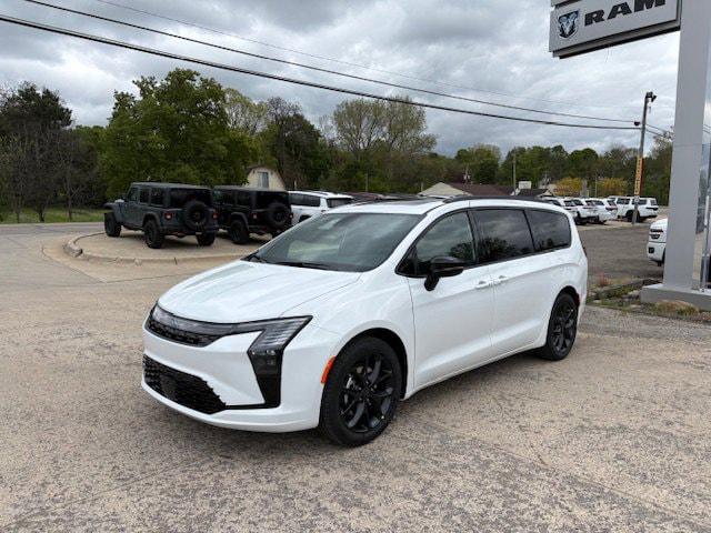 New 2027 Chrysler Pacifica Limited