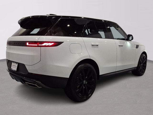 صورة 2 لـ 2025 LAND Rover RANGE ROVER SPORT P360 SE