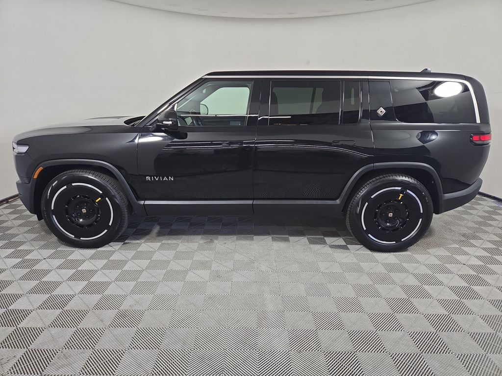 2025 Rivian R1S ADVENTURE TRIM — фото 2