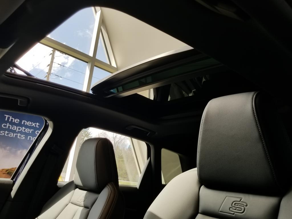2025 AUDI Q4 E-TRON PRESTIGE 55 QUATTRO — фото 7